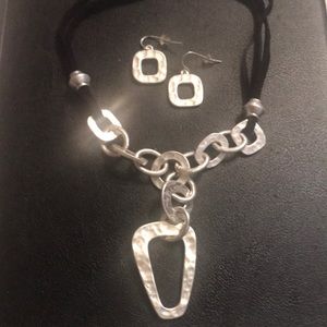 Silver Metal & Leather necklace and earring set